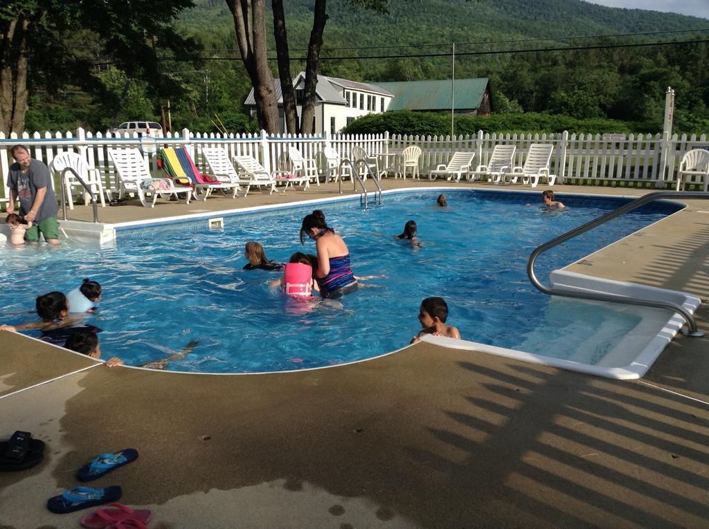 The Villager Motel バートレット エクステリア 写真