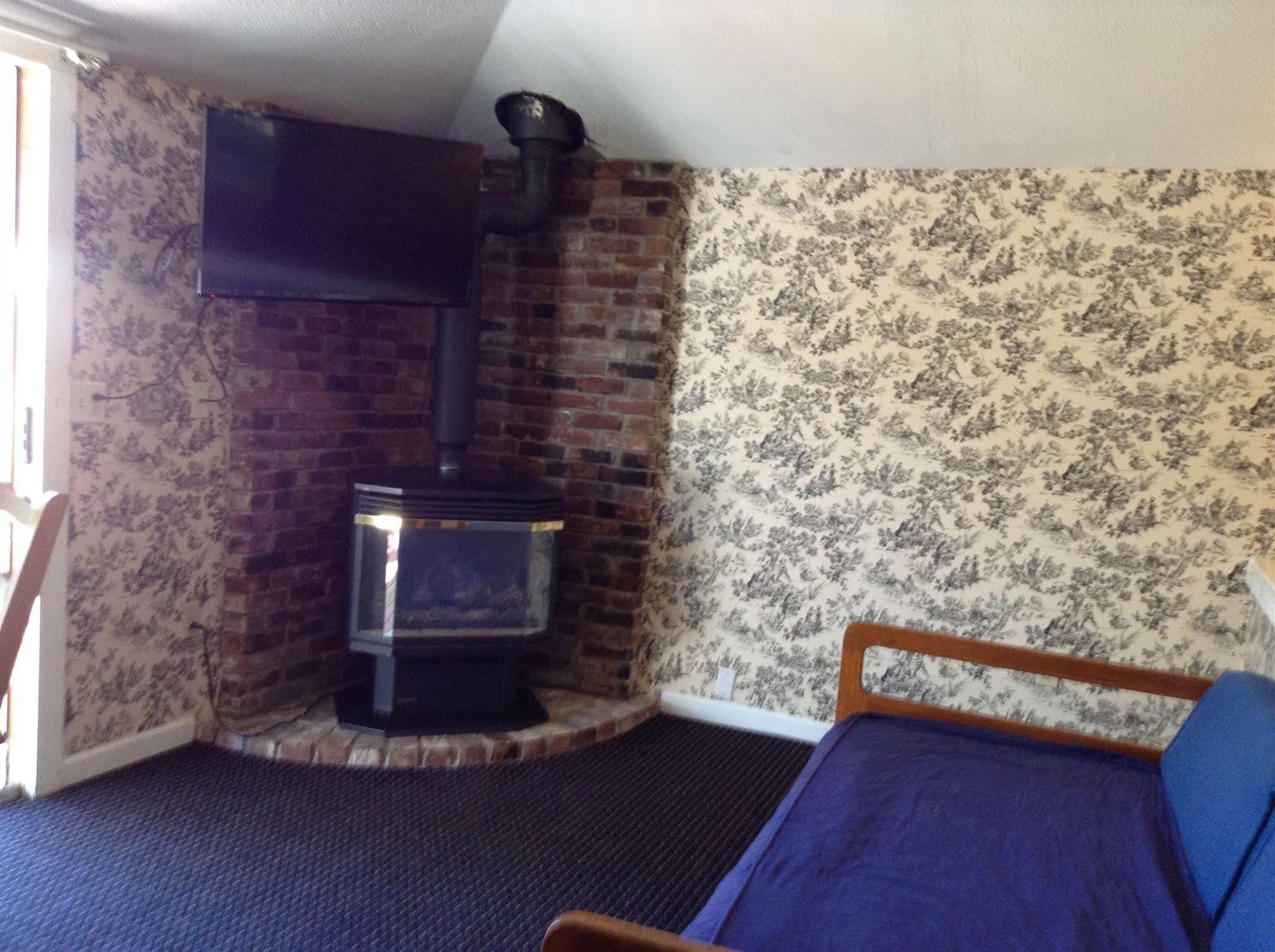 The Villager Motel バートレット エクステリア 写真